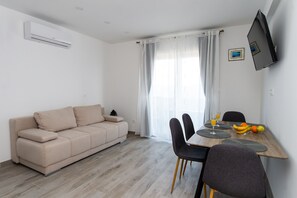 TV, fireplace - Brand new villa & pool with panoramic view (Lokva Rogoznica)