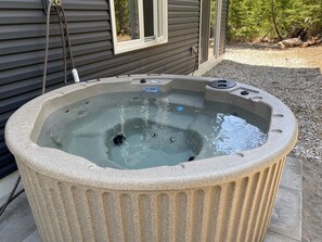 Terrace/patio - New Large Bruce Peninsula Cottage (miller lake)