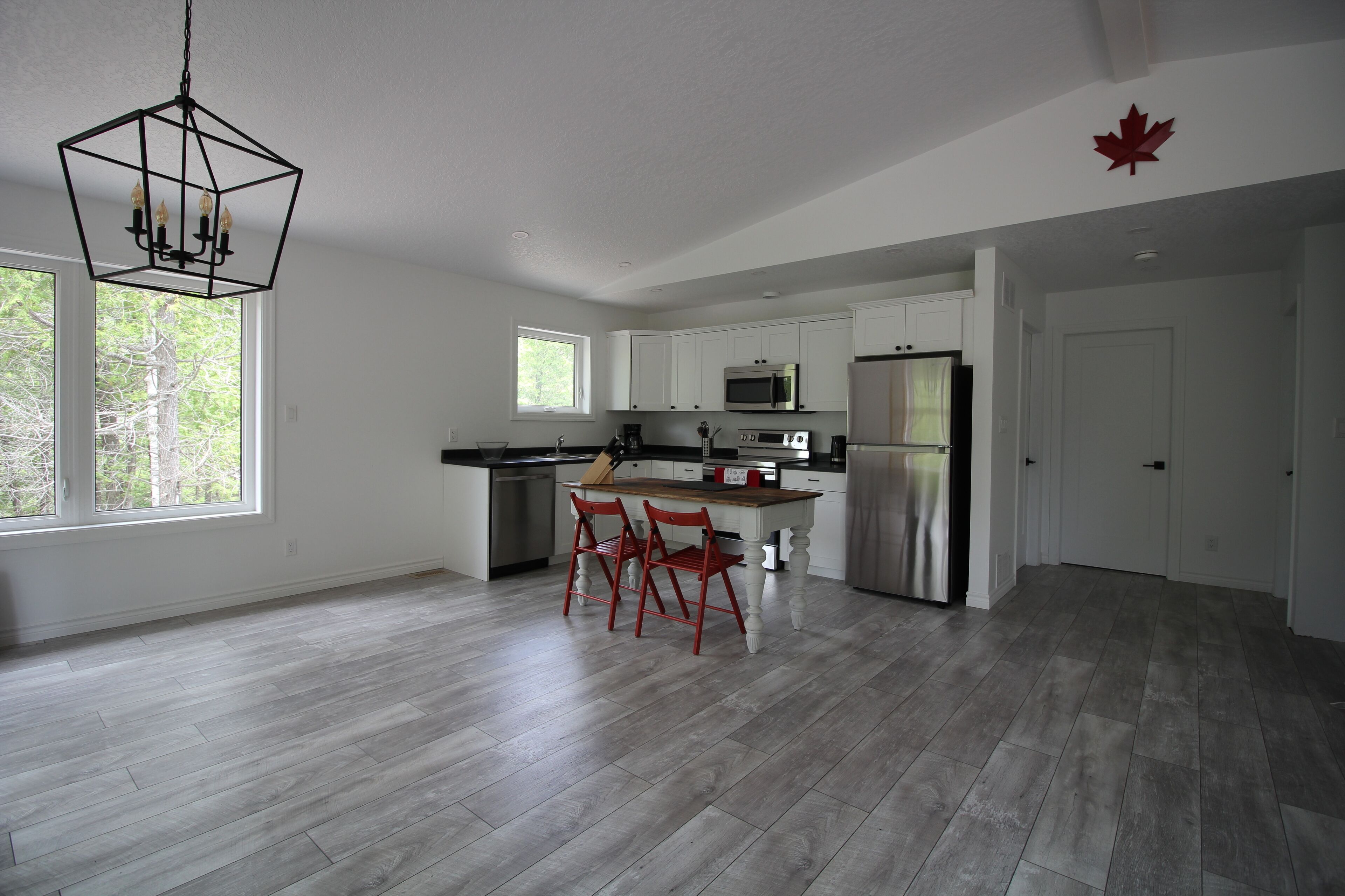 冰箱、微波炉、烤箱、炉灶