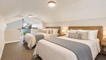 4 bedrooms, desk, iron/ironing board, travel crib