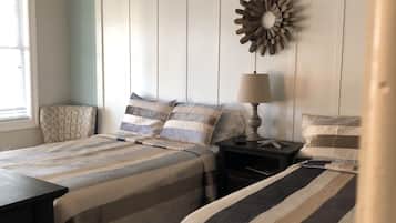 Standard Double Room | 1 bedroom, individually decorated, individually furnished