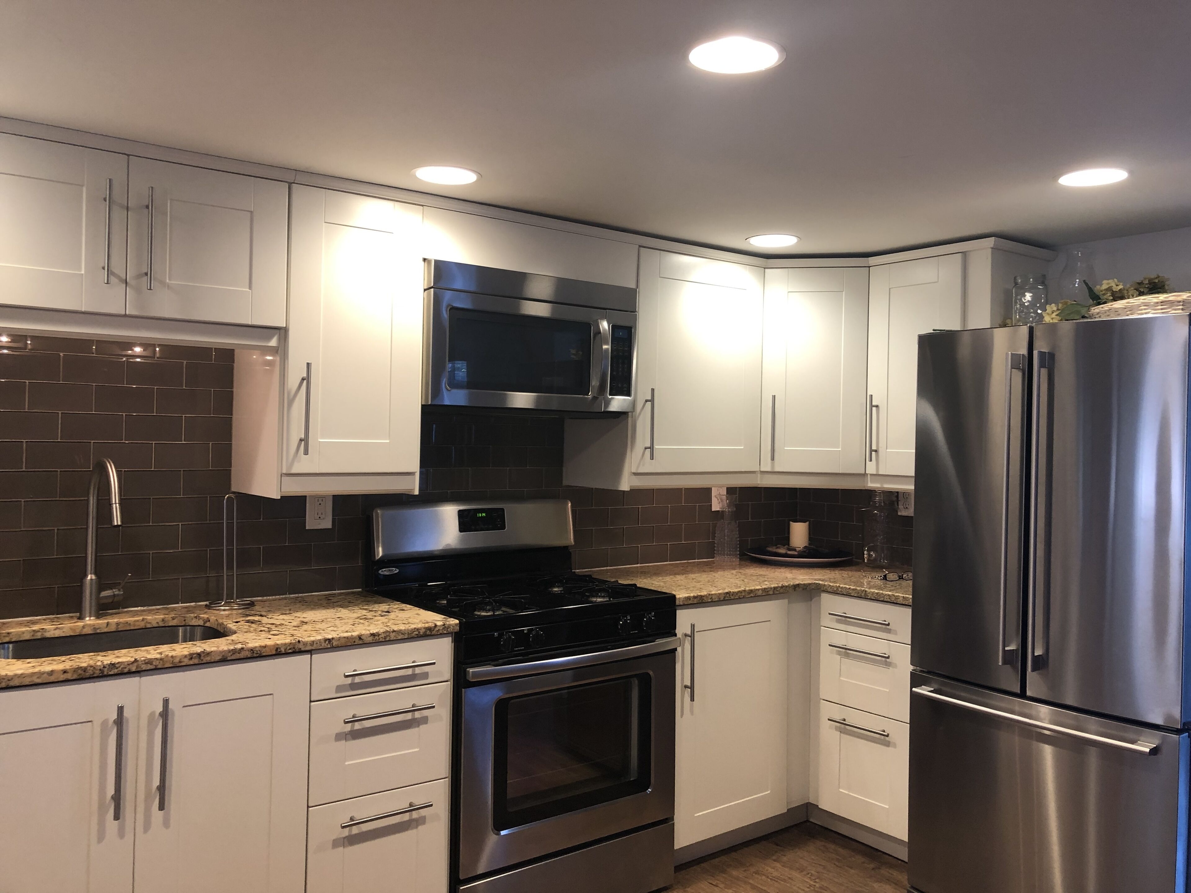 executive apartment | private kitchen | mini-fridge, freezer