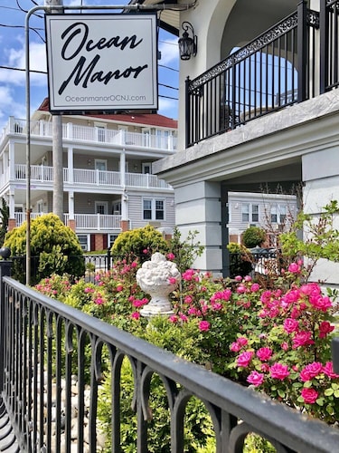 Ocean Manor Inn