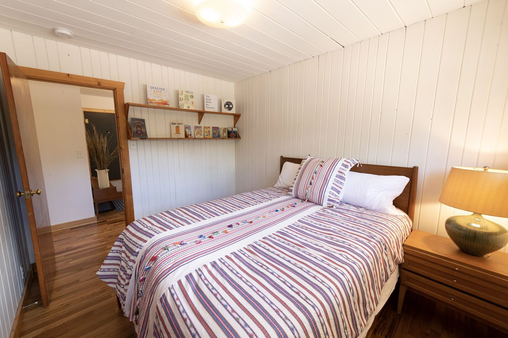 3 soverom, strykejern/-brett, wi-fi (inkludert) og sengetøy