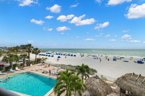 Sandy Shores 209 Remodeled Beach Condo