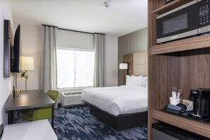 Desk, laptop workspace, iron/ironing board, free WiFi - Fairfield Inn & Suites by Marriott Monahans (Monahans)