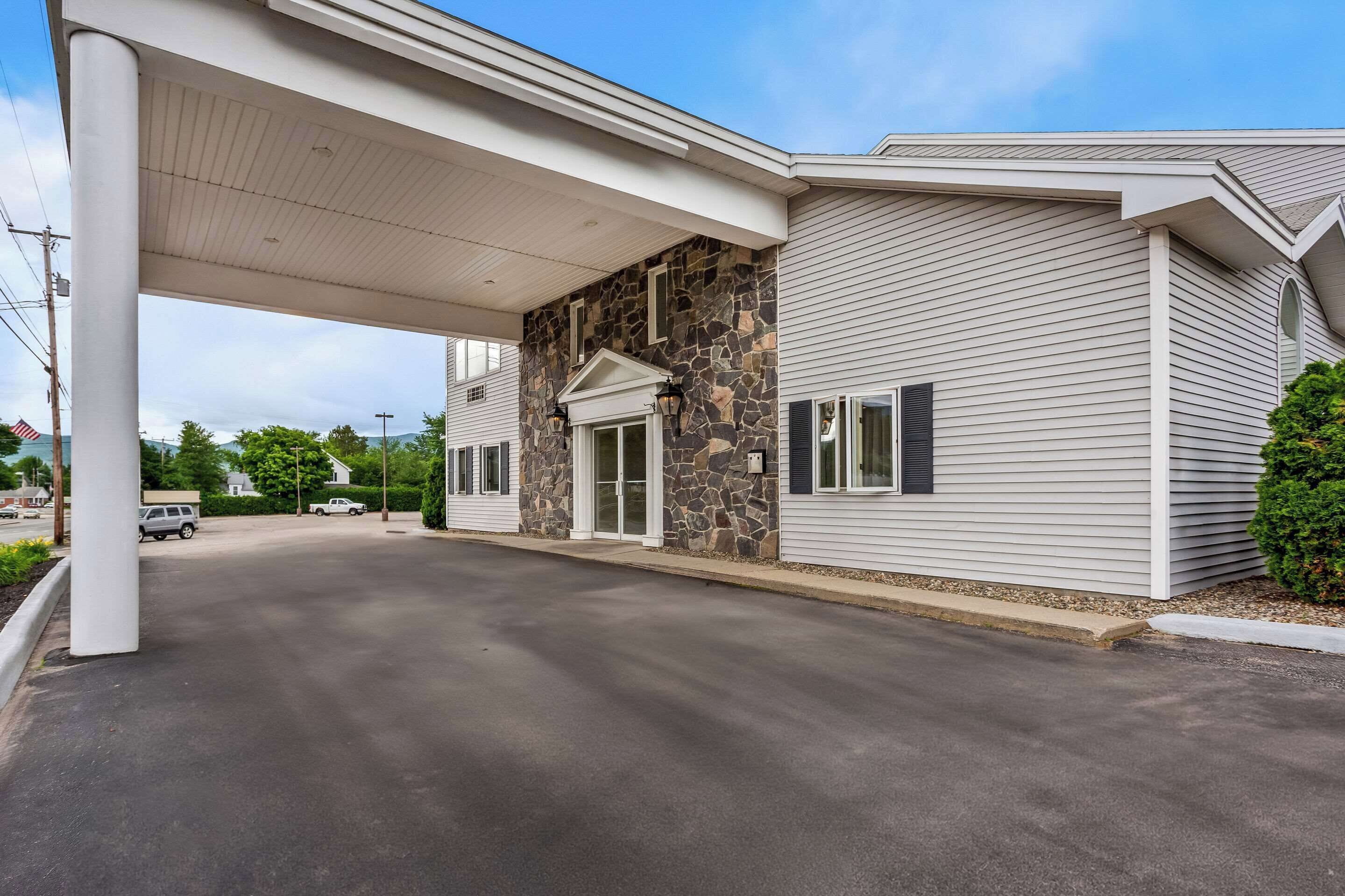 Photo - Rodeway Inn Gorham Riverside