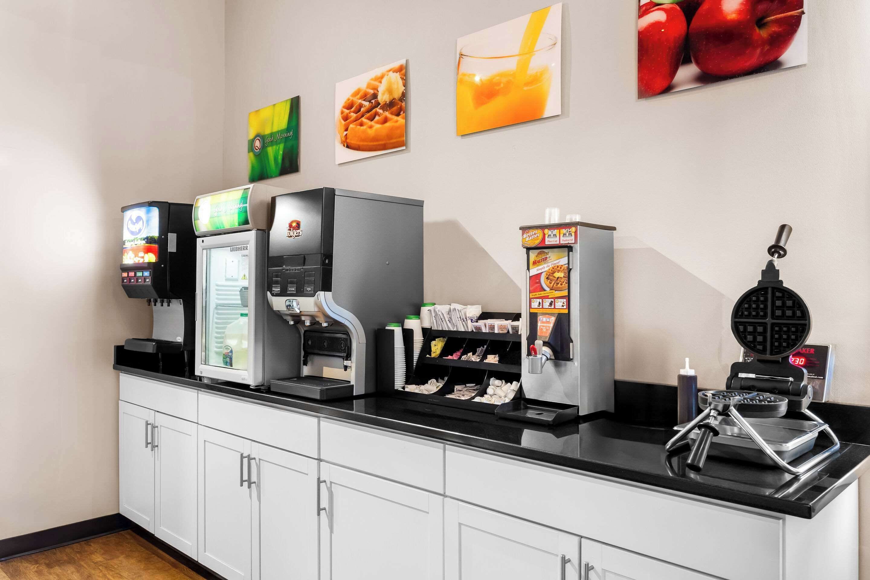 Photo - Rodeway Inn Gorham Riverside