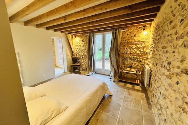 5 bedrooms, iron/ironing board, travel cot, free WiFi