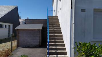 Enceinte de lâhĂ©bergement