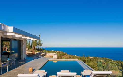 Nikolakos Villa - Amazing sea view villa 