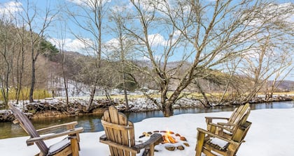 Riverfront cabin, 7 person hot tub, pool, trout fishing