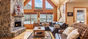 Riverfront cabin, arcade, hot tub, pool, trout fishing, pet friendly