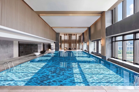 Indoor pool, lifeguards on site. Wuhan Marriott Hotel Optics Valley