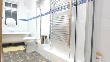 Apartment, Private Bathroom | Bathroom