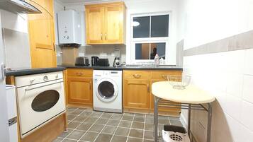 Apartment, Private Bathroom | Shared kitchen