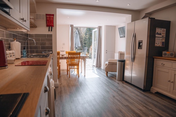 Cottage, Private Bathroom, River View | Shared kitchen