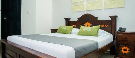 Ropa de cama hipoalergénica, minibar, wifi gratis y ropa de cama