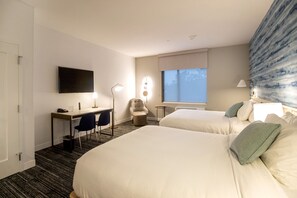 Individually furnished, desk, laptop workspace, blackout drapes - TownePlace Suites by Marriott Conroe (Conroe)