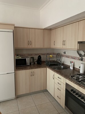 ダイニングテーブル