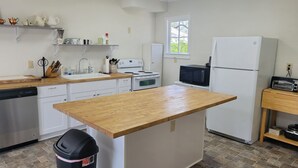 茶具/咖啡用具、冰箱、微波炉、烤箱