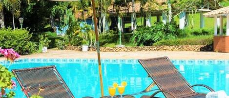 Outdoor pool, pool loungers