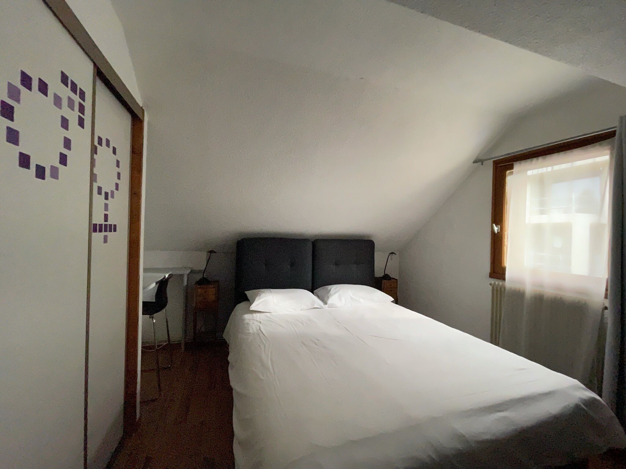 1 chambre, fer et planche à repasser, lit parapluie, Wi-Fi gratuit