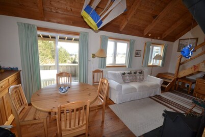Writer's Retreat: Privacy within sight and sound of the sea