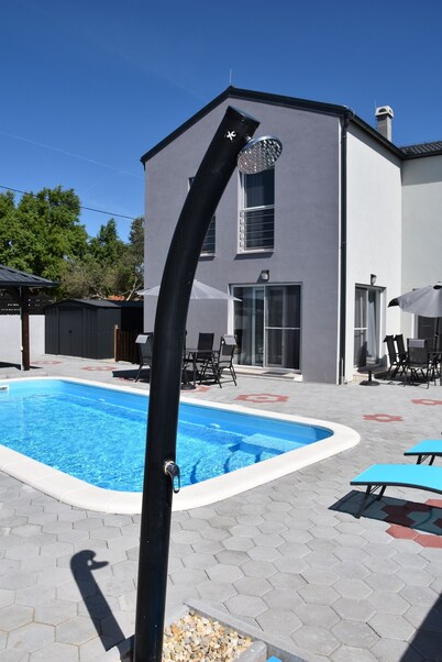 Villa Luna - with pool, jacuzzi,sauna infra red, fitnes, fun park, sea and lake