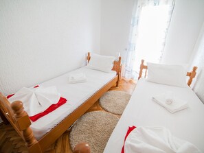 1 makuuhuone, silitysrauta/-lauta, Wi-Fi, vuodevaatteet