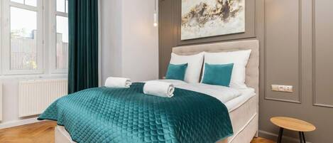 Bügeleisen/Bügelbrett, Reisekinderbett, WLAN, Bettwäsche