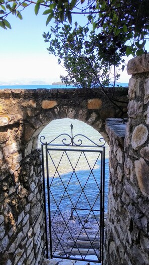 Property grounds - Corfu Beach Cottage - Durrells Dressing Rooms