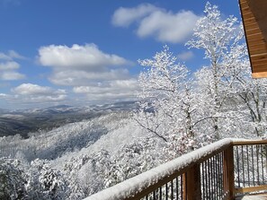 Property grounds - Selah View  Stunning 5 BR mountain lodge - Incredible views, 3mi to Pigeon Forge (Sevierville)