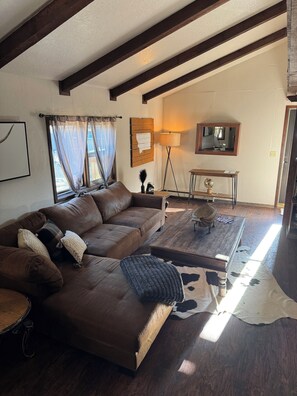 Smart TV - Guest House In the Upper Rattlesnake (MIssoula)