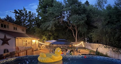 Guest House In the Upper Rattlesnake