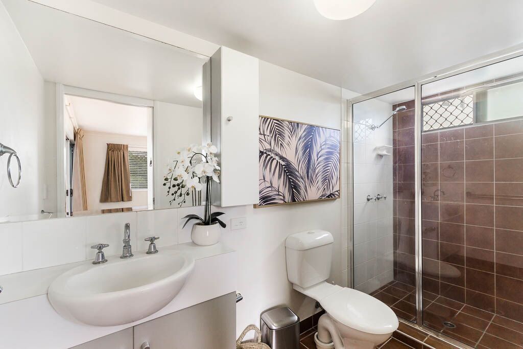 Deluxe Apartment | Bathroom