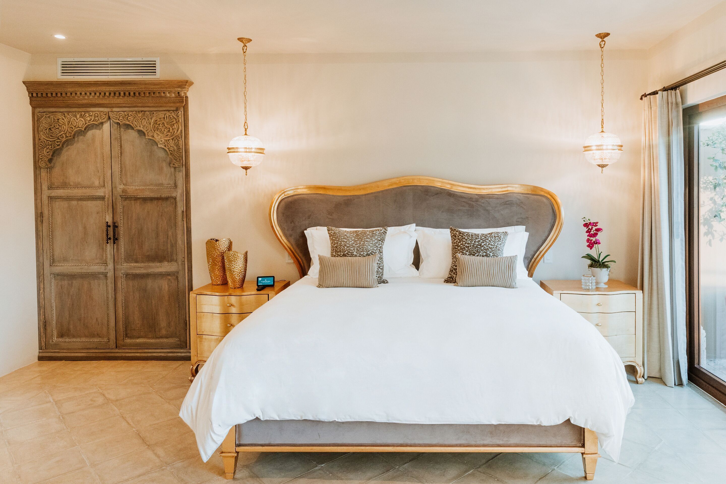 Frette Italian sheets, premium bedding, down duvets, Select Comfort beds