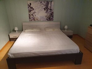 2 bedrooms