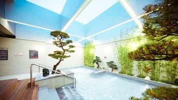 Sauna, bain à remous, sources chaudes/minérales