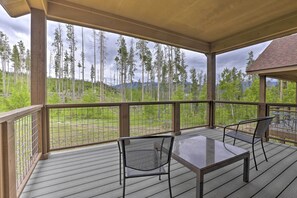 Property grounds - Fraser Retreat, Walk to Ski Shuttle & Main St (Fraser)