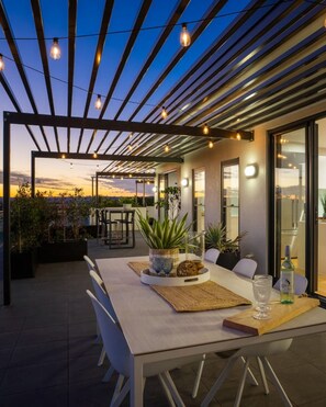 Deluxe Apartment, 3 Bedrooms | Balcony - Hedge Apartments by CLLIX (Buddina)