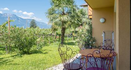 Gemütliche Ferienwohnung "Urbanhof - Juzer" mit Bergblick, WLAN & Balkon