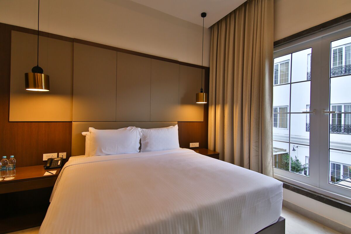 1 bedroom, egyptian cotton sheets, premium bedding, minibar