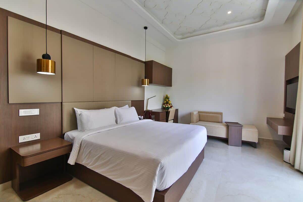 1 bedroom, egyptian cotton sheets, premium bedding, minibar