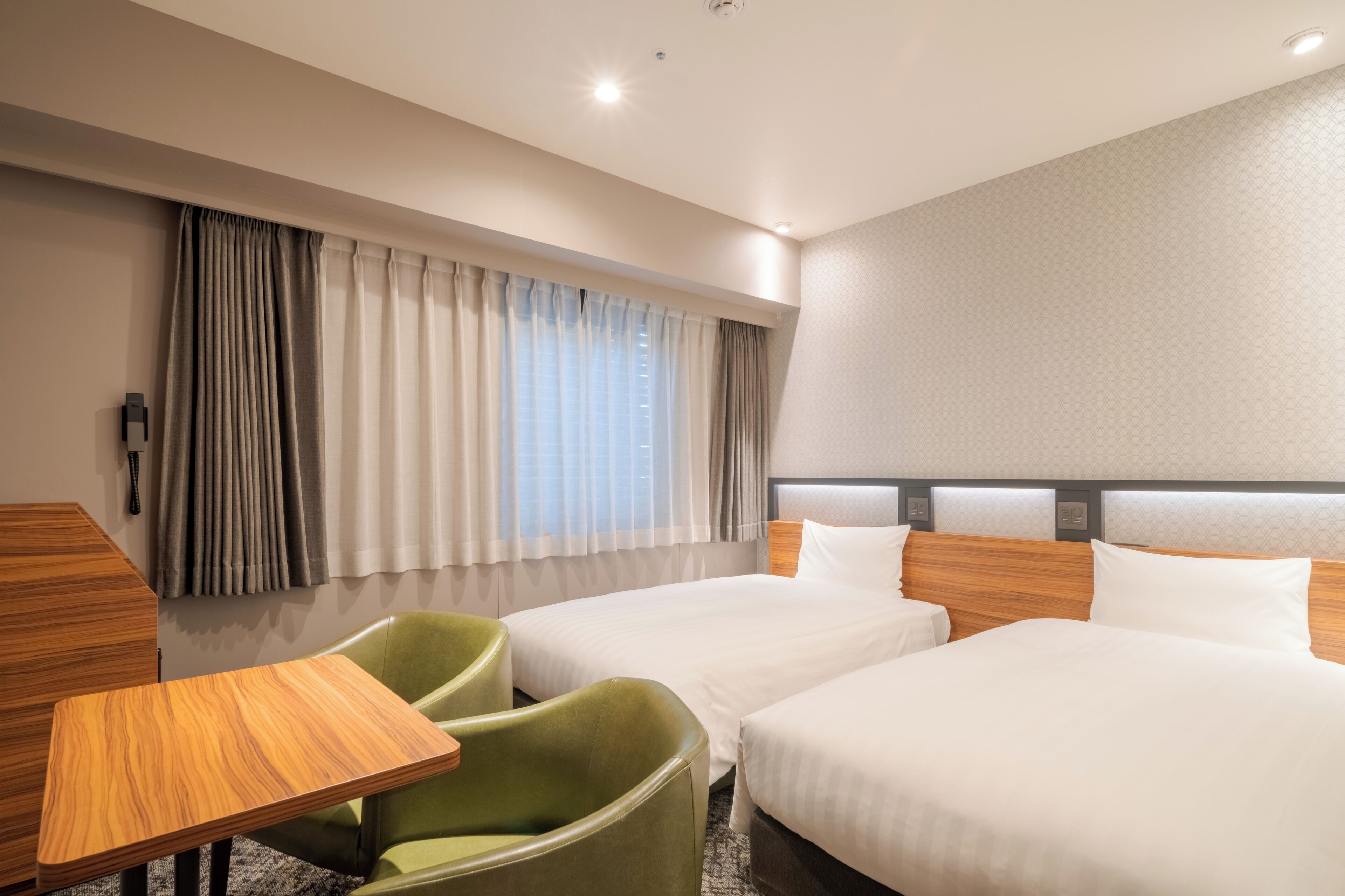 Twin Room, Non Smoking | Gebar bulu kapas, ruang kerja komputer riba, kalis bunyi 