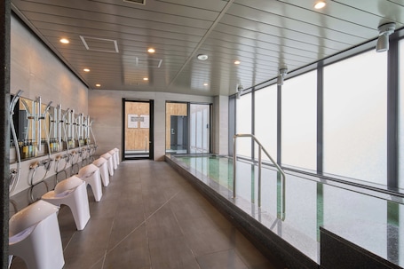 Bain public. JR WEST GROUP VIA INN PRIME OSAKA KYOBASHI