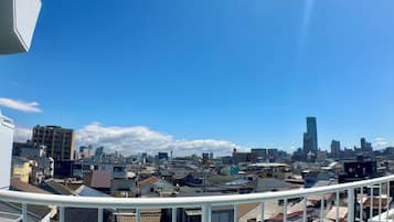 Basic Penthouse | Balcony view