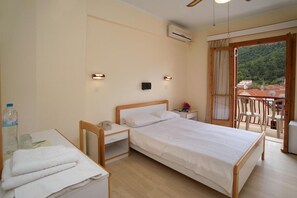 Free WiFi, bed sheets - Moustakis Hotel (Kefalonia)