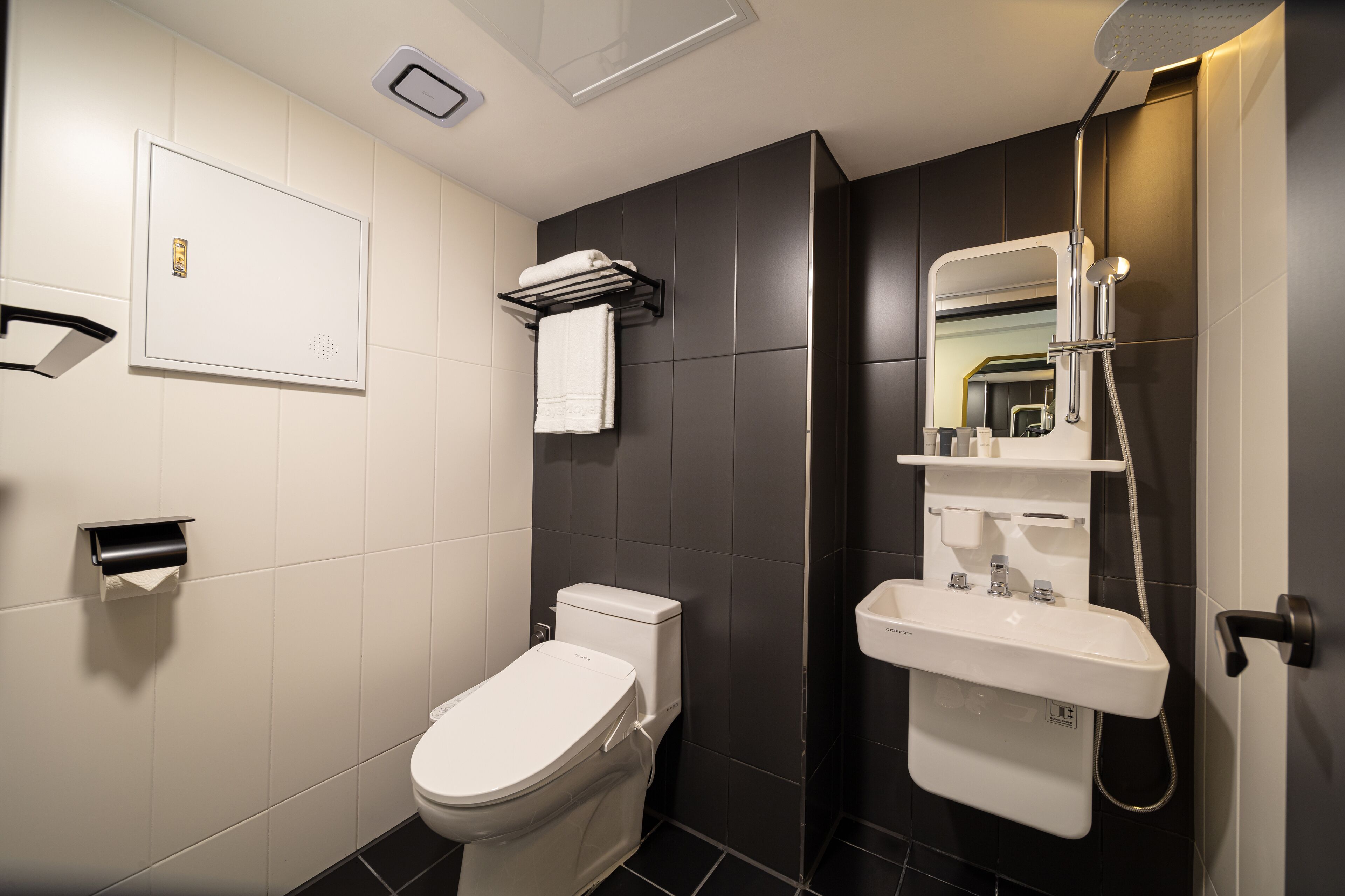 compact twin | bathroom | free toiletries, hair dryer, bathrobes, slippers