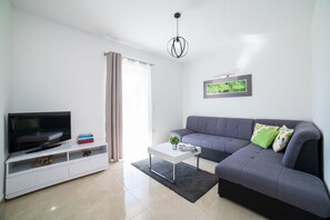 Smart-TV, fotballspill og bordtennis